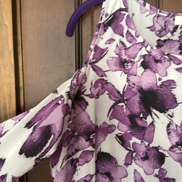 Charming Charlie Long Sleeve Cold Shoulder Top - Picture 2 of 9